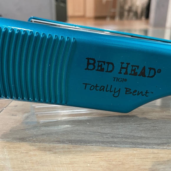 Excellent Condition Crimping Iron - Picture 3 of 10